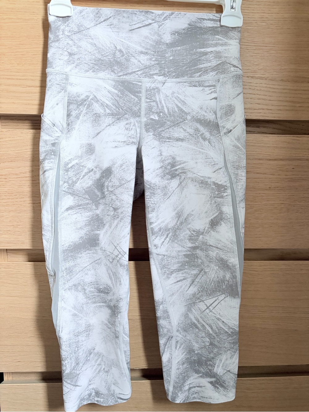 Lululemon White and Gray Abstract Crop Leggings